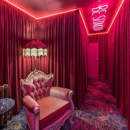 The Impeccable Pig Hotel Седжфийлд Екстериор снимка