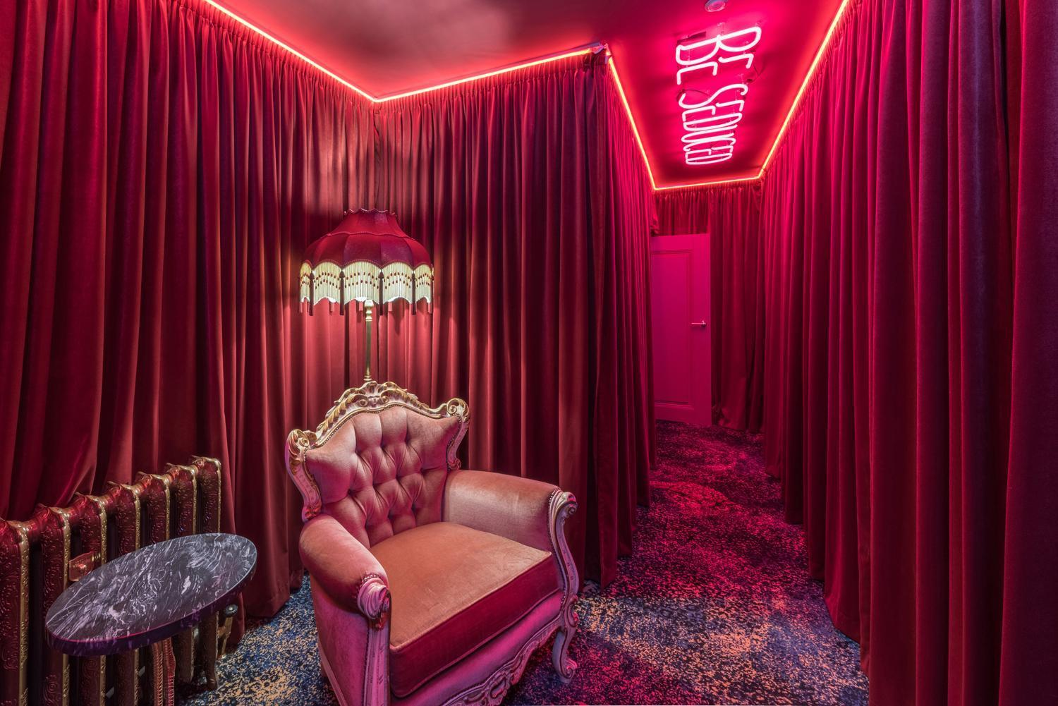 The Impeccable Pig Hotel Седжфийлд Екстериор снимка