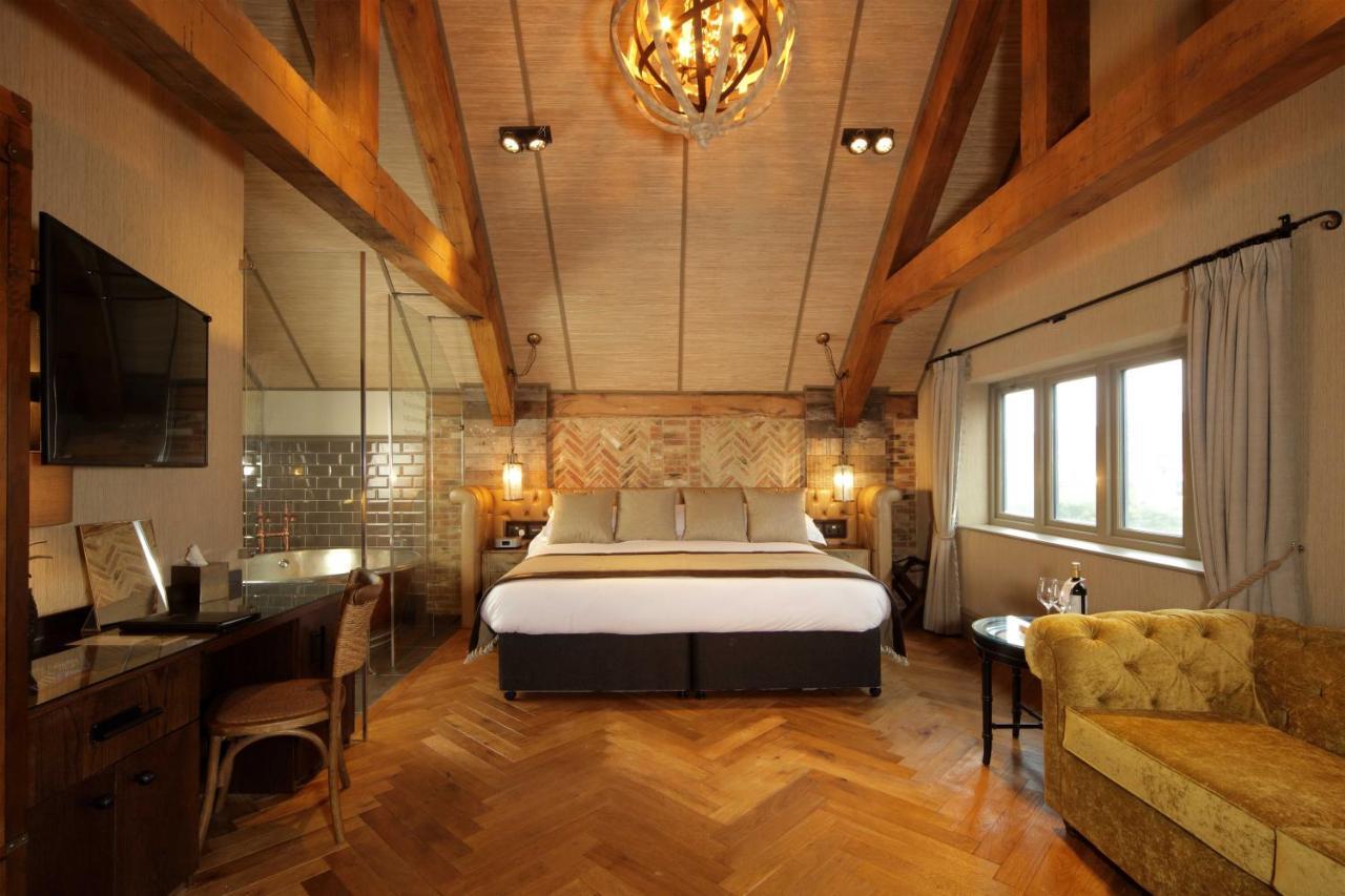 The Impeccable Pig Hotel Седжфийлд Екстериор снимка